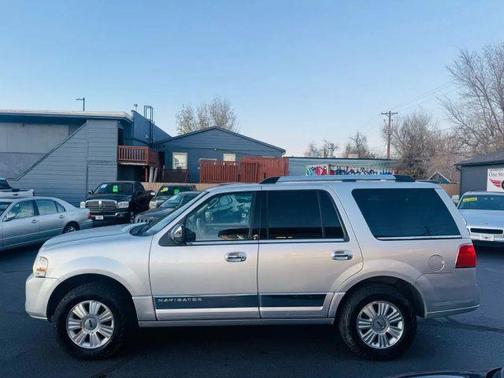 2014 Lincoln Navigator Base