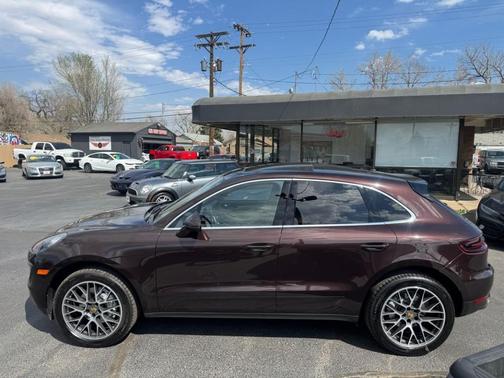 Beige 2016 Porsche Macan S