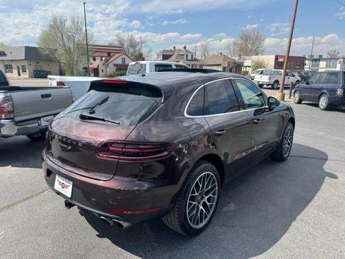 Beige 2016 Porsche Macan S
