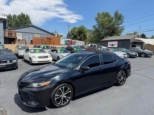 2018 Toyota Camry SE