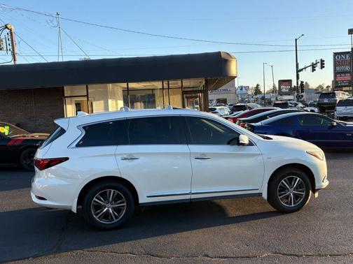 2018 INFINITI QX60 Base