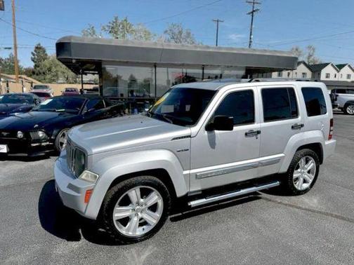 Silver 2012 Jeep Liberty Jet