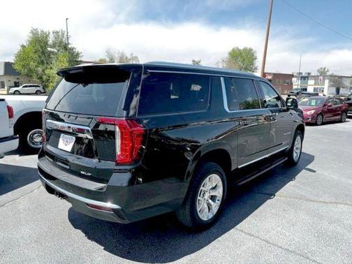 Black 2023 GMC Yukon XL SLT