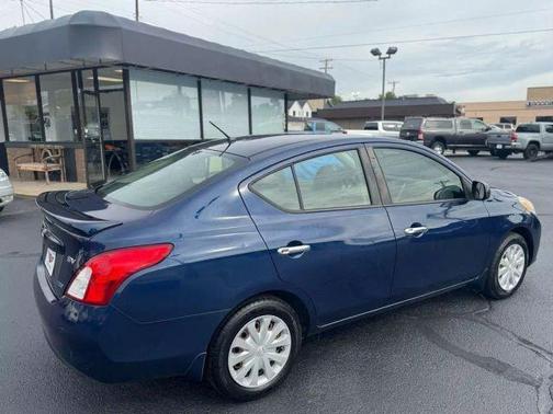 2013 Nissan Versa 1.6 SV