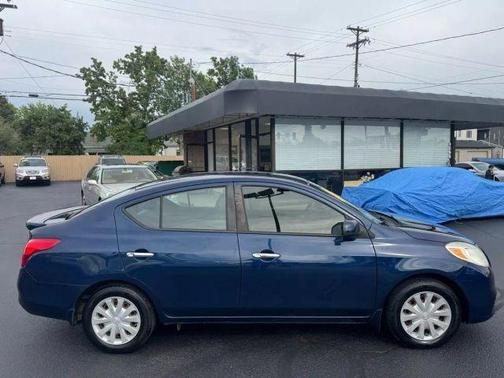 2013 Nissan Versa 1.6 SV