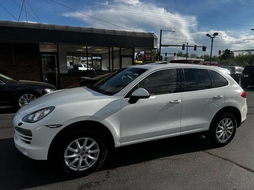 White 2013 Porsche Cayenne Base