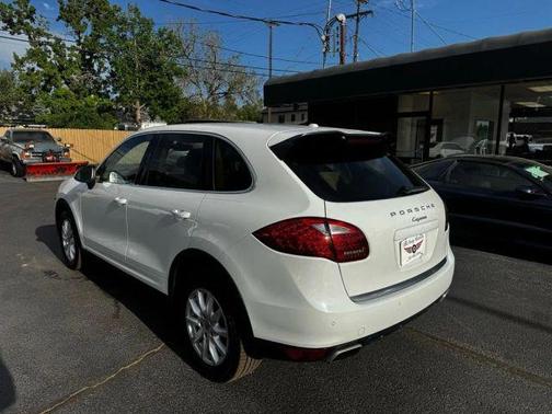 White 2013 Porsche Cayenne Base