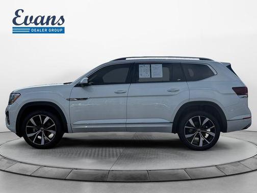 Opal White Pearl 2024 Volkswagen Atlas 2.0T SEL Premium R-Line 4MOTION
