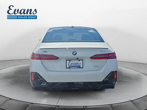 Mineral White Metallic 2027 BMW 530 i xDrive