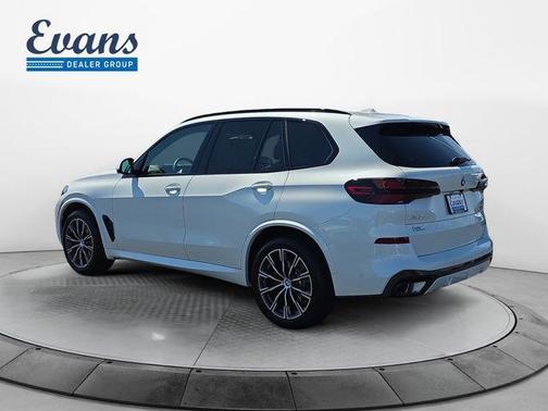 Mineral White Metallic 2026 BMW X5 xDrive40i