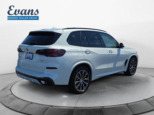 Mineral White Metallic 2026 BMW X5 xDrive40i