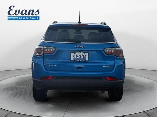 Laser Blue Pearlcoat 2018 Jeep Compass Latitude