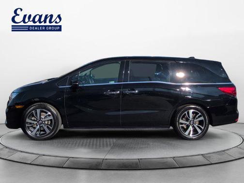 Crystal Black Pearl 2020 Honda Odyssey Elite