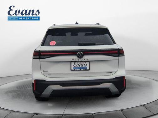 2025 Volkswagen Tiguan 2.0T SE 4MOTION