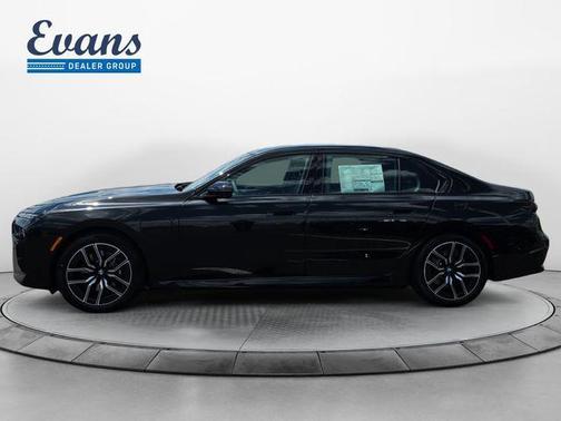 Black Sapphire Metallic 2026 BMW 750e i xDrive