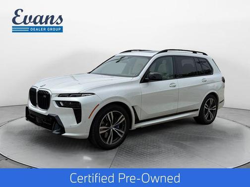 Mineral White Metallic 2025 BMW X7 M60i