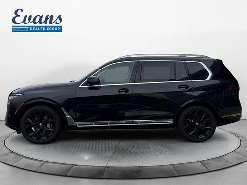 Black Sapphire Metallic 2026 BMW X7 xDrive40i