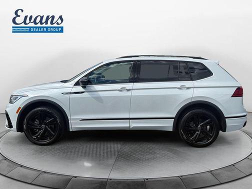 Opal White Pearl 2024 Volkswagen Tiguan 2.0T SE R-Line Black 4MOTION