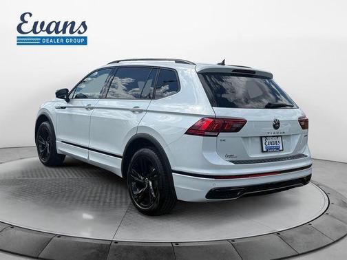 Opal White Pearl 2024 Volkswagen Tiguan 2.0T SE R-Line Black 4MOTION