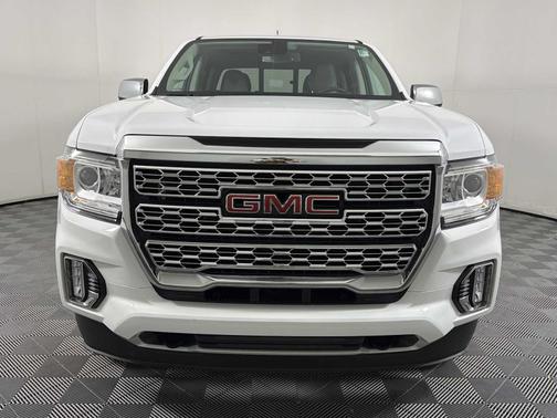 Summit White 2022 GMC Canyon Denali