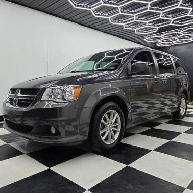 Granite Pearlcoat 2019 Dodge Grand Caravan SXT