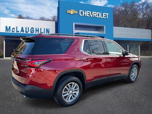2022 Chevrolet Traverse LT Cloth