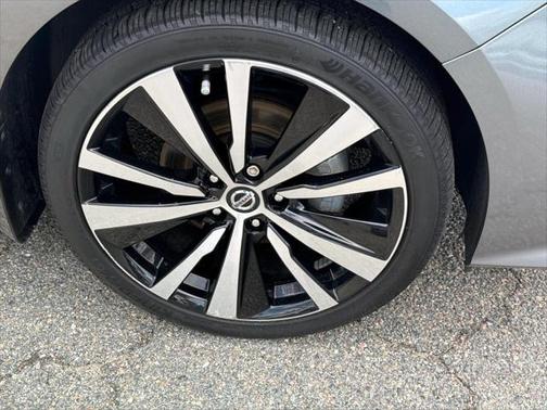 2022 Nissan Altima SR Intelligent AWD