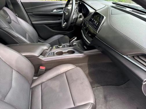 2022 Cadillac CT4 Premium Luxury