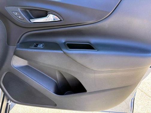 Sterling Gray Metallic 2023 Chevrolet Equinox 1LT