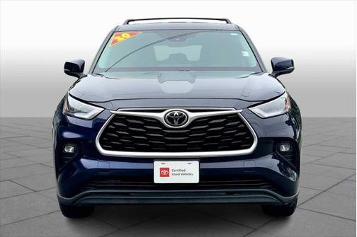 2020 Toyota Highlander LE