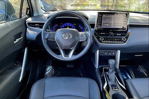 2022 Toyota Corolla Cross XLE