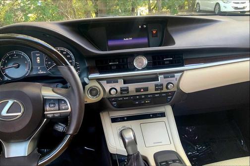 2017 Lexus ES 350 Base