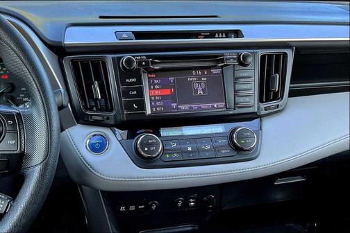 2018 Toyota RAV4 Hybrid XLE