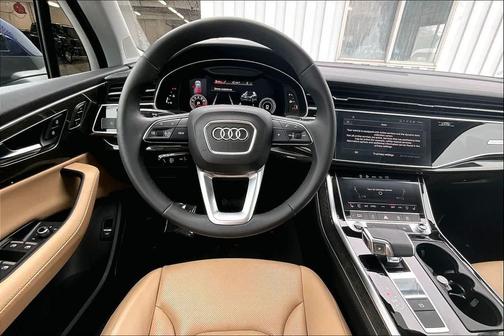 2023 Audi Q7 55 Premium Plus