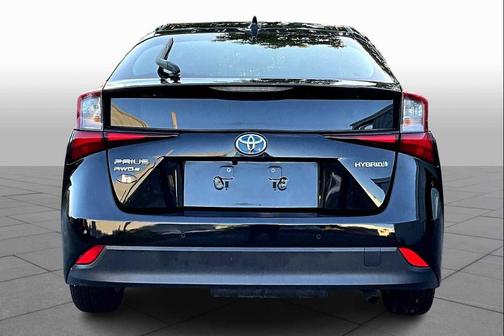 2022 Toyota Prius LE