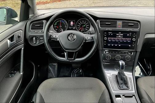 2019 Volkswagen e-Golf SE