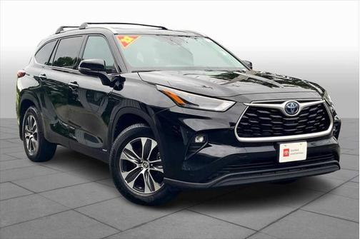 2022 Toyota Highlander Hybrid XLE