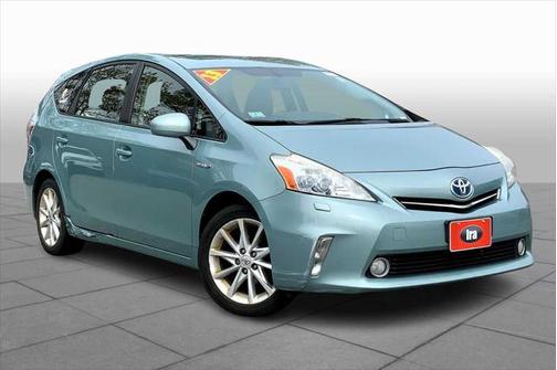 2013 Toyota Prius v Five