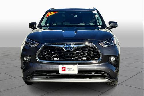 2023 Toyota Highlander Hybrid Platinum