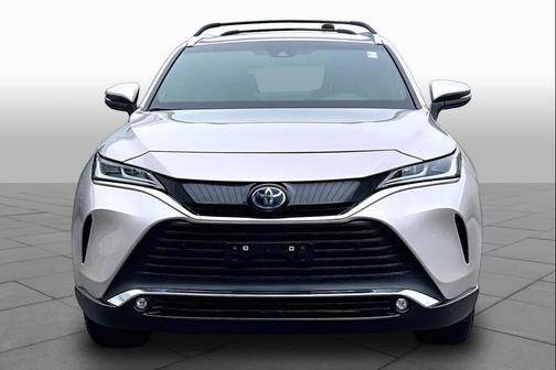 Titanium Glow 2024 Toyota Venza XLE