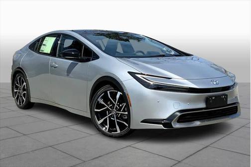 2025 Toyota Prius L