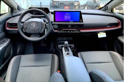 2025 Toyota Prius L