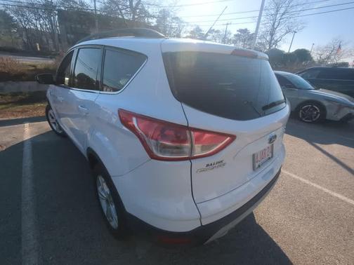 OXFORD WHITE 2015 Ford Escape SE