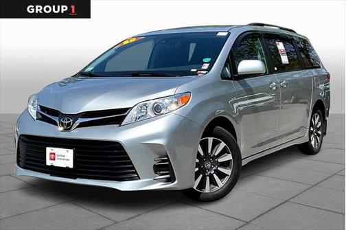 2020 Toyota Sienna LE