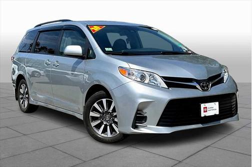2020 Toyota Sienna LE