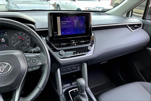 2024 Toyota Corolla Cross LE