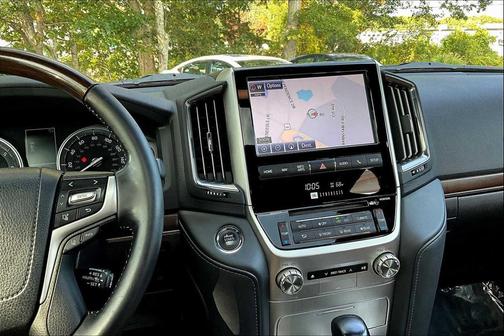 2019 Toyota Land Cruiser Base