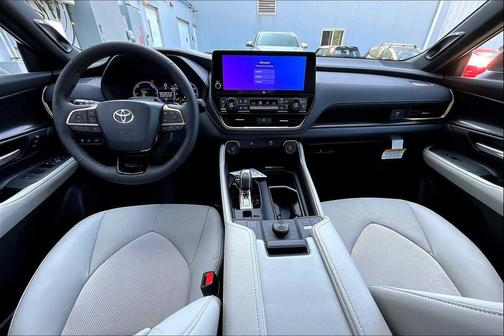 2025 Toyota Grand Highlander Hybrid Limited MAX