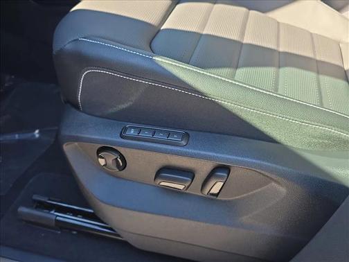 2026 Volkswagen Atlas Cross Sport 2.0T SEL