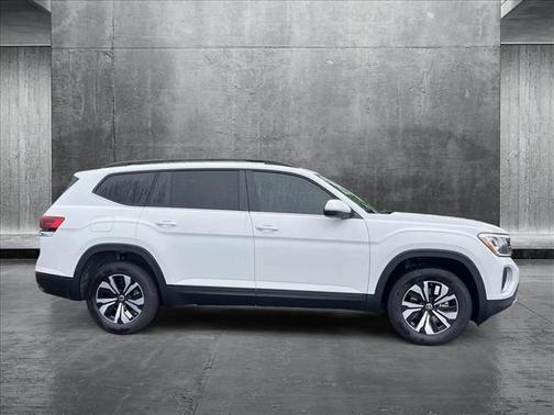 2025 Volkswagen Atlas 2.0T SE